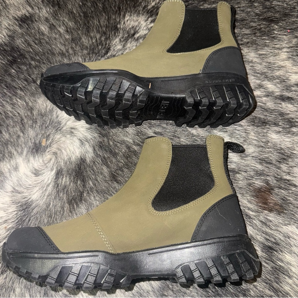 Woden Waterproof Track Boot Magda Rubber Olive Chelsea Size 7.5 Rain Bootie - Picture 5 of 8
